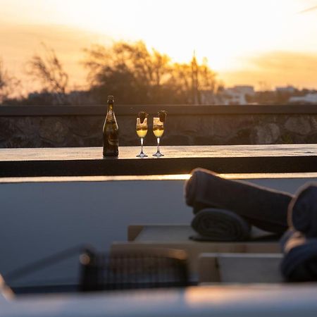 Almira Luxury Suites Perivolos  Eksteriør bilde