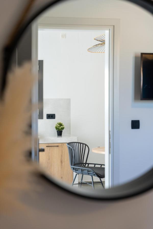 Almira Luxury Suites Perivolos  Eksteriør bilde