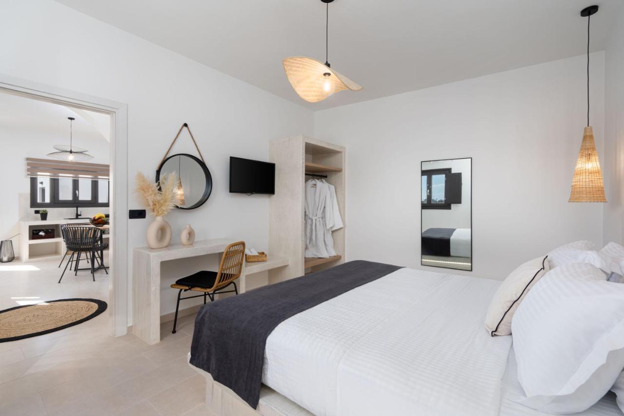 Almira Luxury Suites Perivolos  Eksteriør bilde