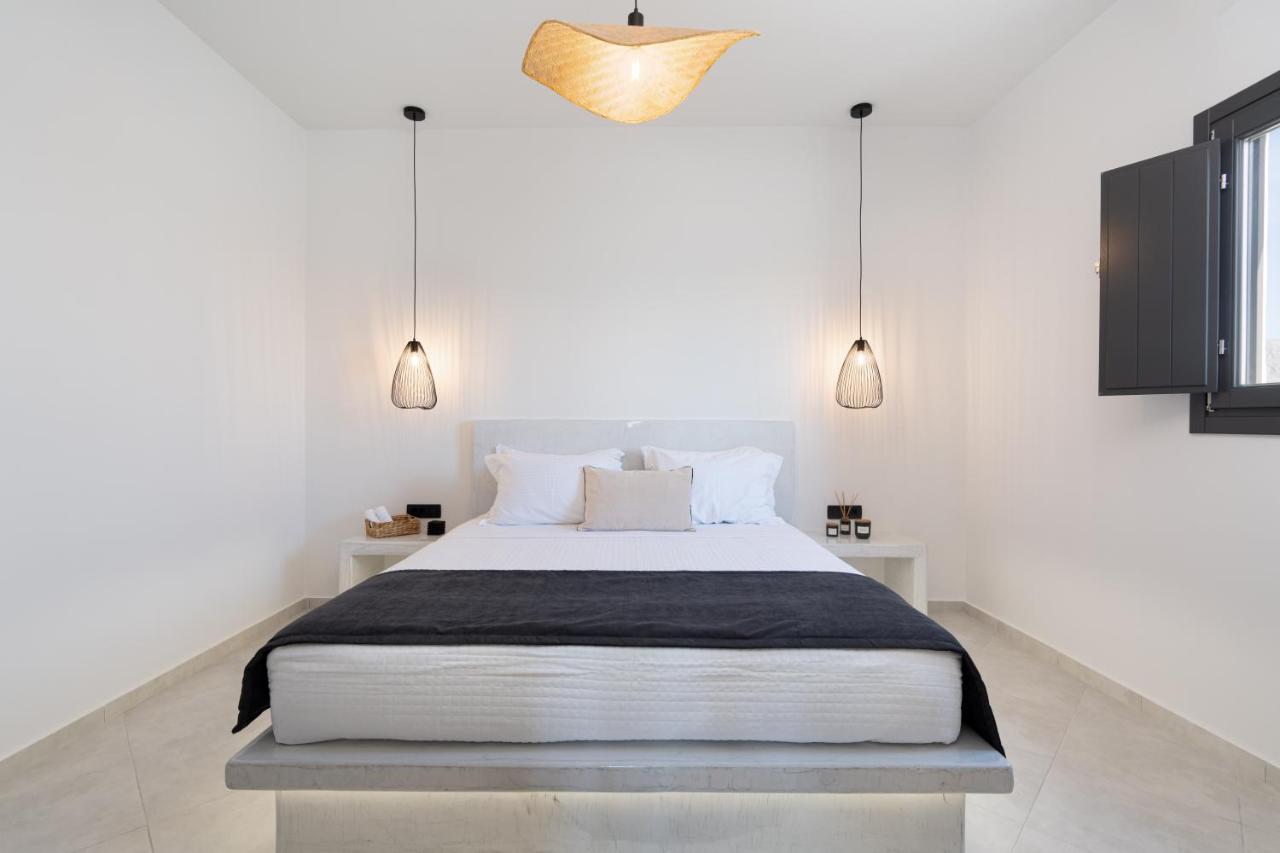 Almira Luxury Suites Perivolos  Eksteriør bilde