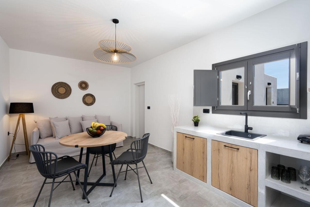 Almira Luxury Suites Perivolos  Eksteriør bilde