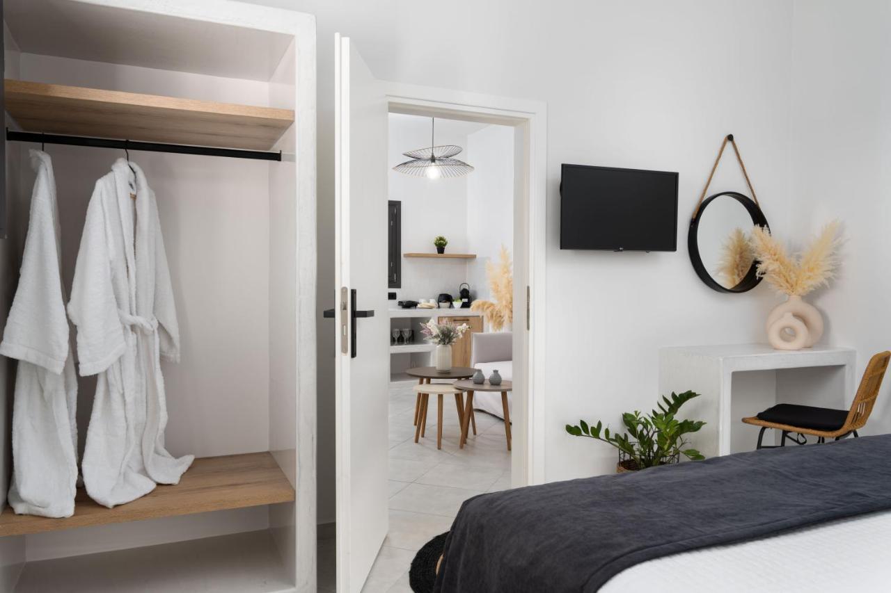 Almira Luxury Suites Perivolos  Eksteriør bilde