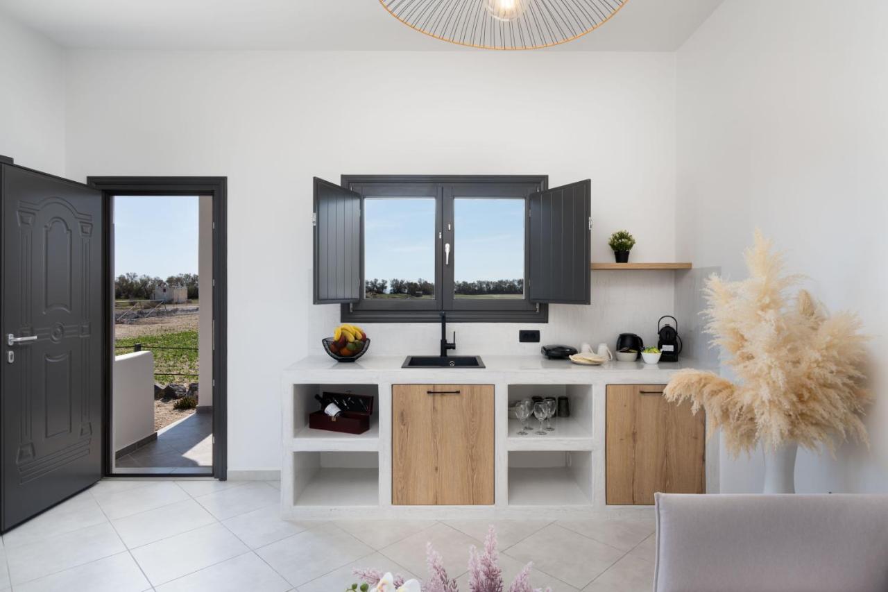 Almira Luxury Suites Perivolos  Eksteriør bilde