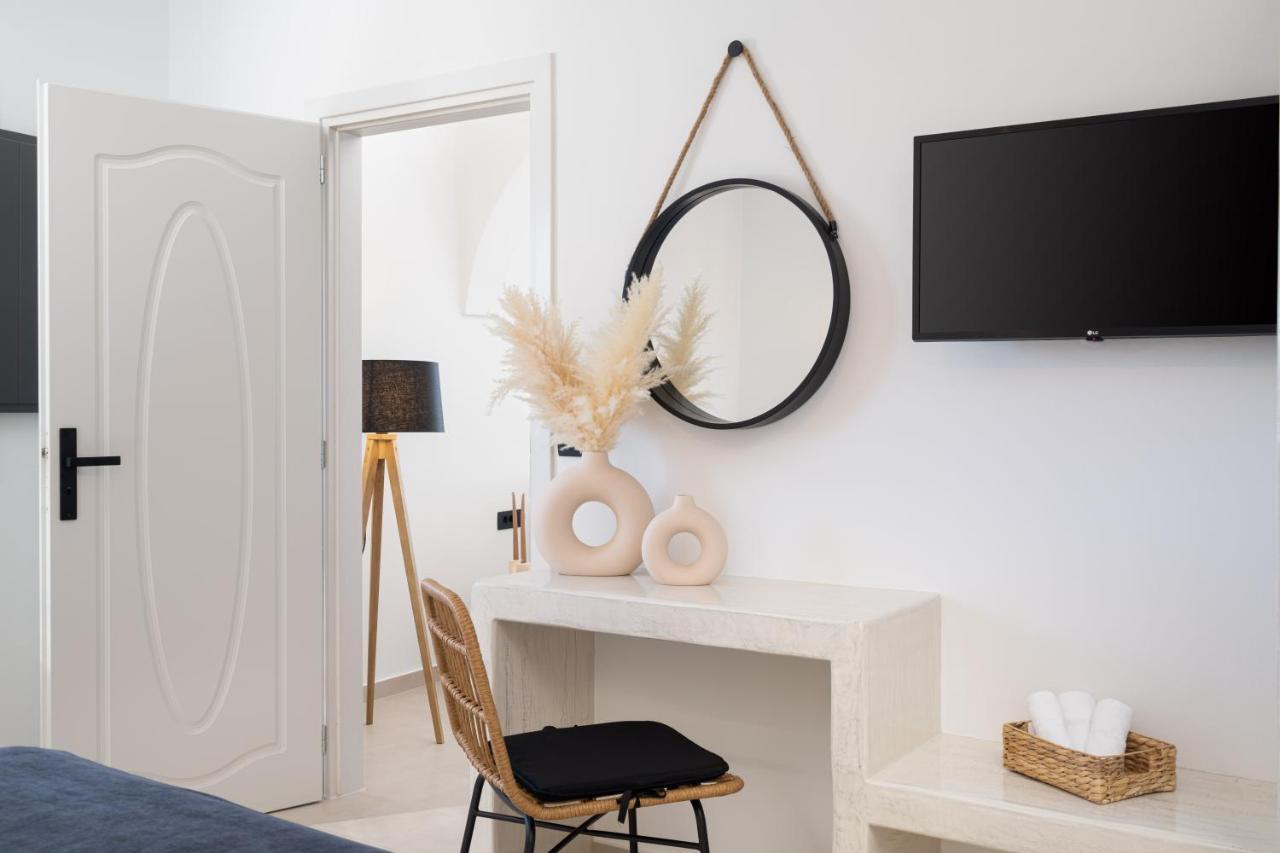Almira Luxury Suites Perivolos  Eksteriør bilde