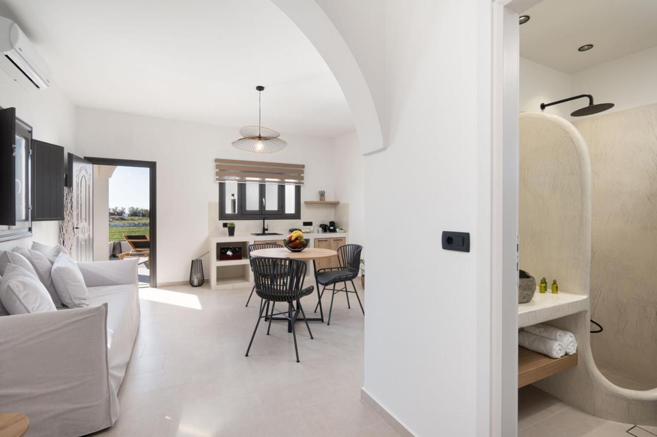 Almira Luxury Suites Perivolos  Eksteriør bilde