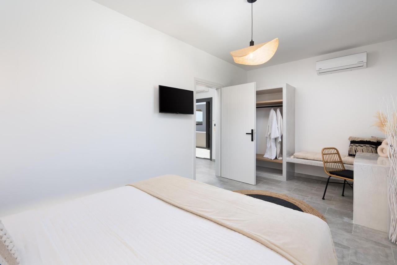 Almira Luxury Suites Perivolos  Eksteriør bilde