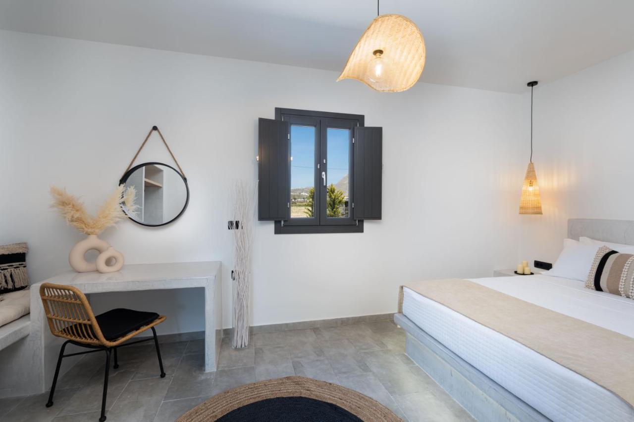 Almira Luxury Suites Perivolos  Eksteriør bilde