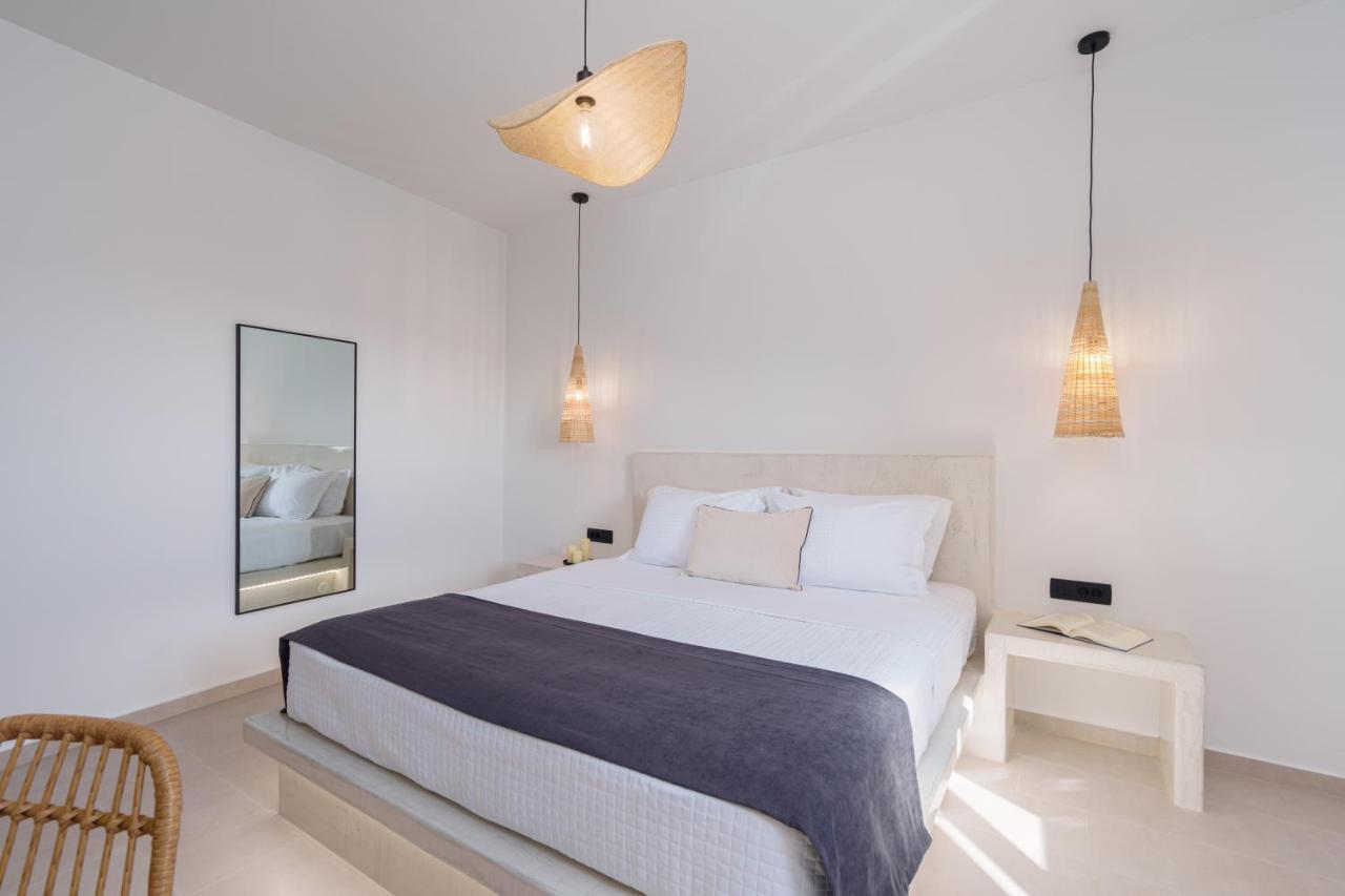 Almira Luxury Suites Perivolos  Eksteriør bilde